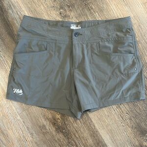 Huk shorts